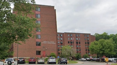 27 Mount Vernon St, Worcester, MA 01605 - photo 2