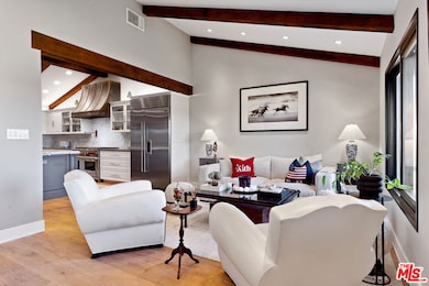 4920 Llano Dr, Woodland Hills, CA 91364 - photo 6