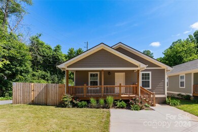 941 W Chapel Rd, Asheville, NC 28803 - photo 2