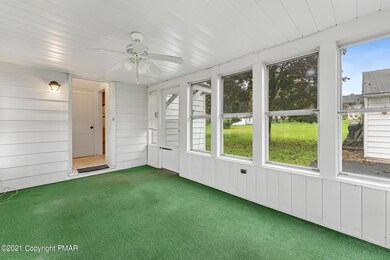 2004 Chipperfield Dr, Stroudsburg, PA 18360 - photo 5