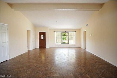 Living Rm to Entrance