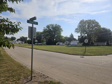 LOTS 30-34 Evans St, Muscatine, IA 52761 - photo 4