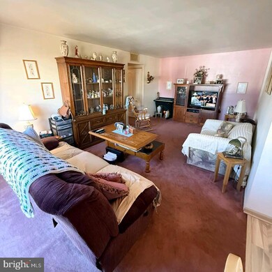 280 Bridgewater Rd unit J16, Brookhaven, PA 19015 - photo 4