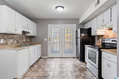 724 Eastern Manor Ln, Birmingham, AL 35215 - photo 7