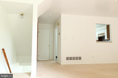 5077 W Woodmill Dr, Wilmington, DE 19808 - photo 4