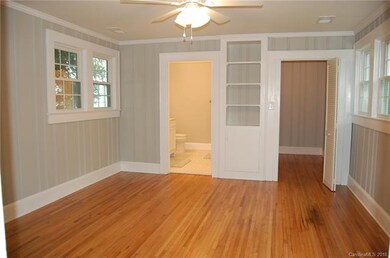 MASTER BED WITH WALK IN CLOSET.  JUST PAINTED AND 