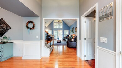 Open and bright entryway