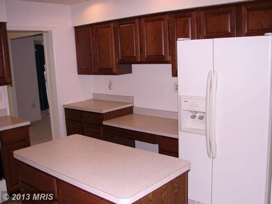 8304 Stairtop Ct, Columbia, MD 21045 - photo 7