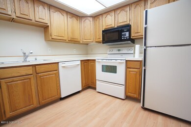 kitchen w/ new dishwasher & stove