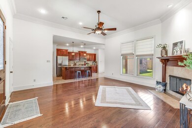 102 Briarbend-3