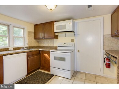 2826 2nd St, Norristown, PA 19403 - photo 6