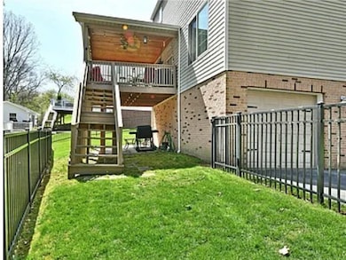 290 Shady Glen Dr, Coraopolis, PA 15108 - photo 3