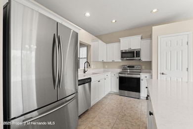 14-web-or-mls-14316hollyhammock-14