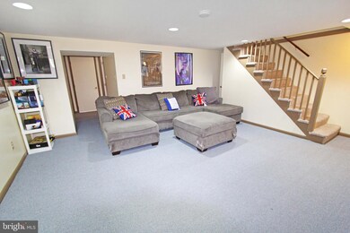 8137 Glen Gary Rd, Towson, MD 21286 - photo 7