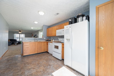 11-web-or-mls-2647 Bloom Dr-11