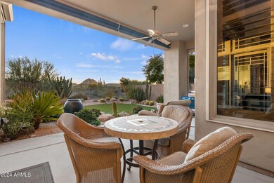 Outdoor Dining with fountain
