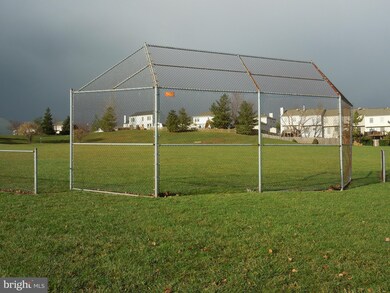 5610 Avonshire Place unit C, Frederick, MD 21703 - photo 3