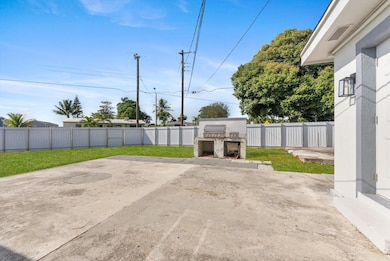 2329 West Dr unit 1, West Palm Beach, FL 33409 - photo 5