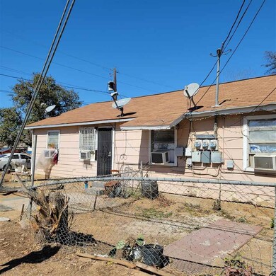 2201 Mcdonell Ave unit 108 W Gustavus, Laredo, TX 78040 - photo 3