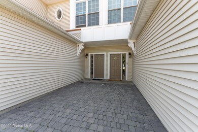 802 Vly Pointe Dr, Niskayuna, NY 12309 - photo 4