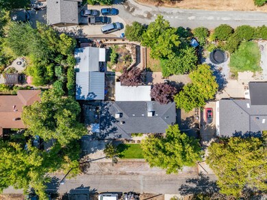 5386 Elm Ln, Redding, CA 96001 - photo 3