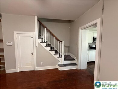 309 N 9th St, Allentown, PA 18102 - photo 6