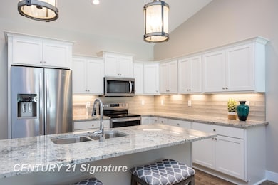 4070 Woodburn Ct, Saginaw, MI 48603 - photo 6