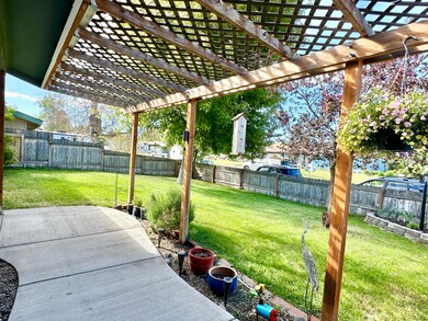 4613 Memorie Ln, Klamath Falls, OR 97603 - photo 3