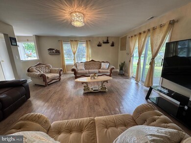 100 Wyndmoor Dr, East Windsor, NJ 08520 - photo 4