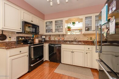 kitchen to range