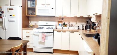 743 Banyan Ct, Morganville, NJ 07751 - photo 5