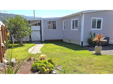 15889 Sunset Strip unit 102, Brookings, OR 97415 - photo 3