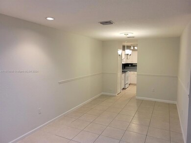 248 Magnolia Ave, Davie, FL 33325 - photo 4