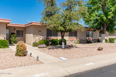 10888 W Emerald Dr, Sun City, AZ 85351 - photo 2