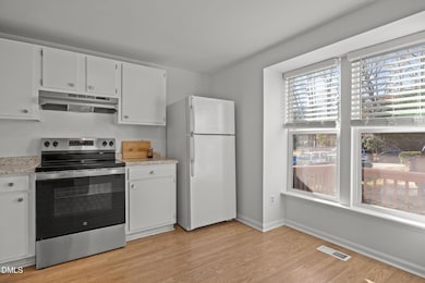 7260 Shellburne Dr, Raleigh, NC 27612 - photo 6