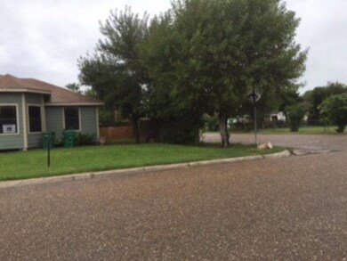 715 E Hawk Ave, Pharr, TX 78577 - photo 2