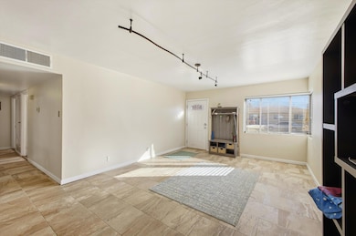 2115 Hendola Dr NE, Albuquerque, NM 87110 - photo 5