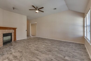 4108 Gyrfalcon Dr, Norman, OK 73072 - photo 3