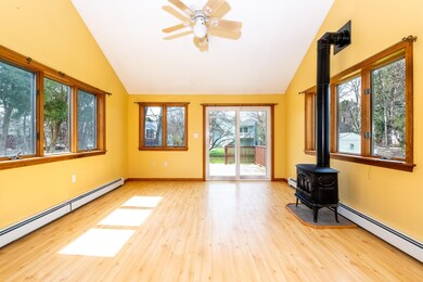 5 Maplecrest St, Newmarket, NH 03857 - photo 7