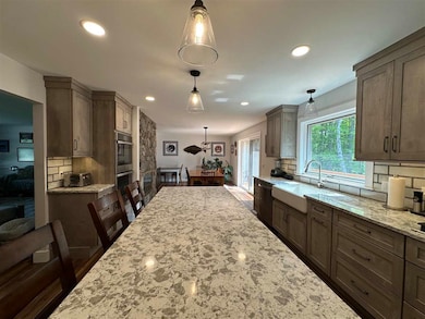 8015 Mulberry Ln, Charlevoix, MI 49720 - photo 5