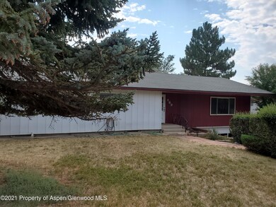 889 Green St, Craig, CO 81625 - photo 2