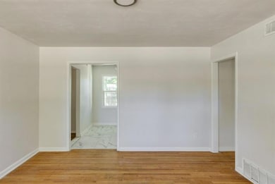 809 General Senter Dr, Oklahoma City, OK 73110 - photo 6