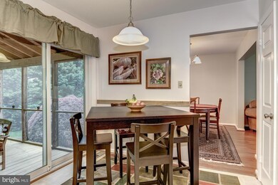 7013 Polins Ct, Alexandria, VA 22306 - photo 7