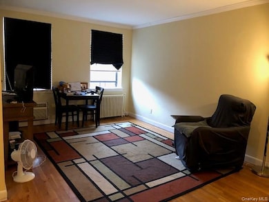 47-22 216th St unit 3D, Bayside, NY 11361 - photo 3