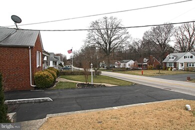 825 Dorsey Ave, Essex, MD 21221 - photo 5