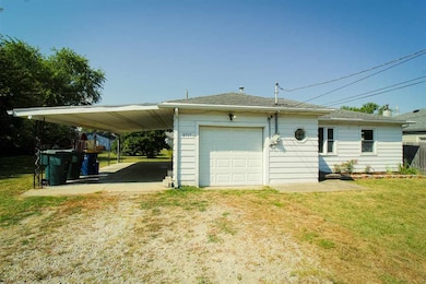 2717 S Meeker Ave, Muncie, IN 47302 - photo 2