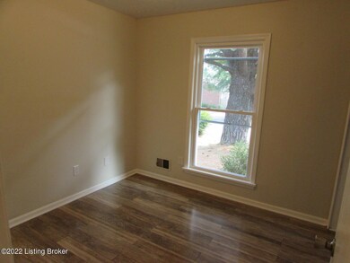 8302 Science Hill Ct, Louisville, KY 40228 - photo 7