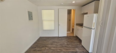 4748 Us Highway 17 unit 13, de Leon Springs, FL 32130 - photo 2