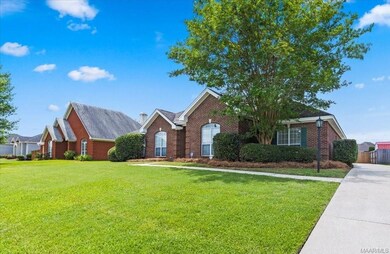 Amazing curb appeal!
