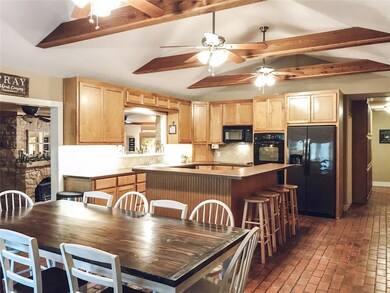 2147 Tanglewood St, Weatherford, TX 76085 - photo 3